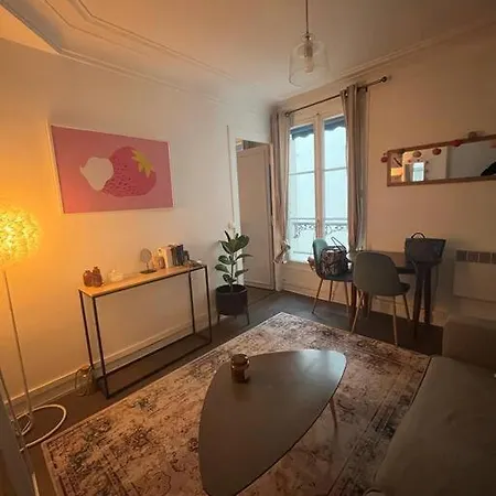 Cosy Montmartre North Apartament